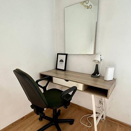 Comfy, Nice And Small Room In Krakau Buitenkant foto