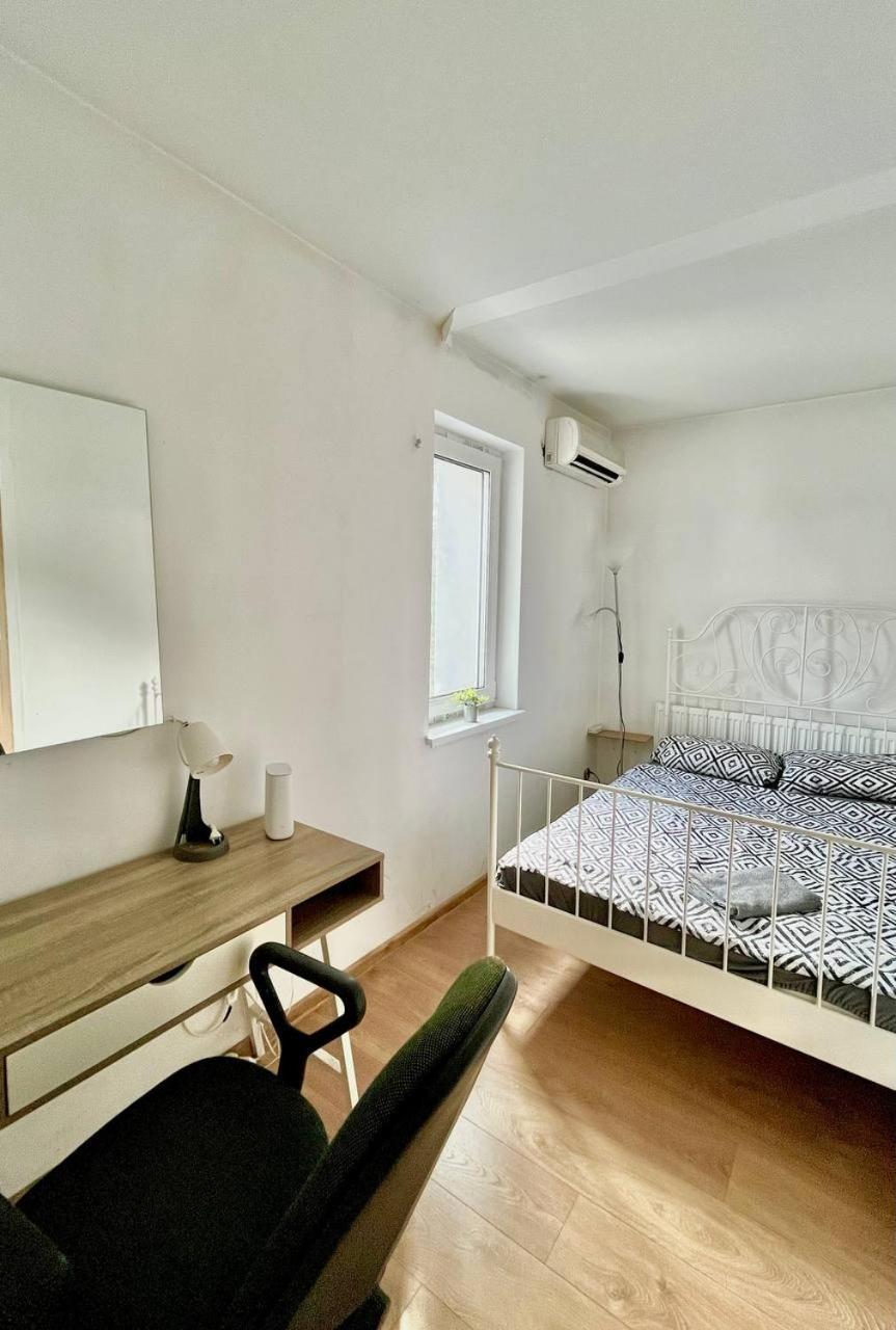 Comfy, Nice And Small Room In Krakau Buitenkant foto