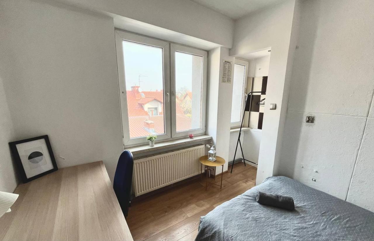 Comfy, Nice And Small Room In Krakau Buitenkant foto