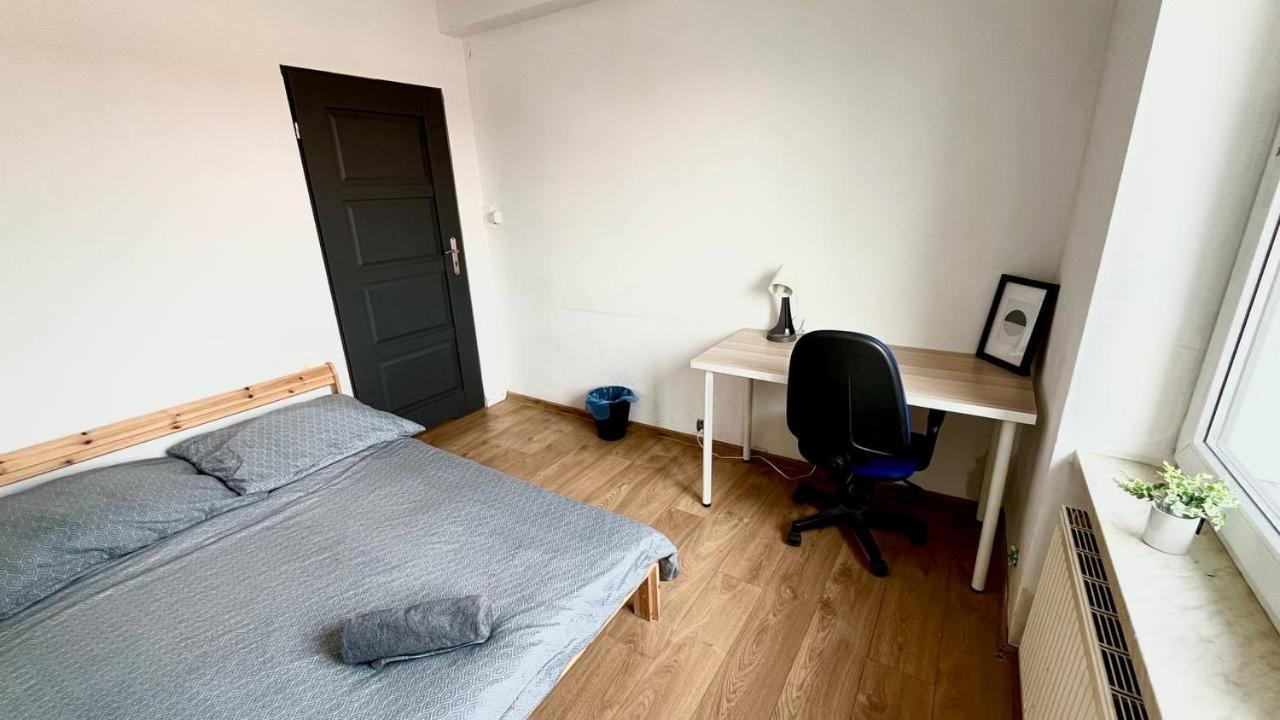 Comfy, Nice And Small Room In Krakau Buitenkant foto